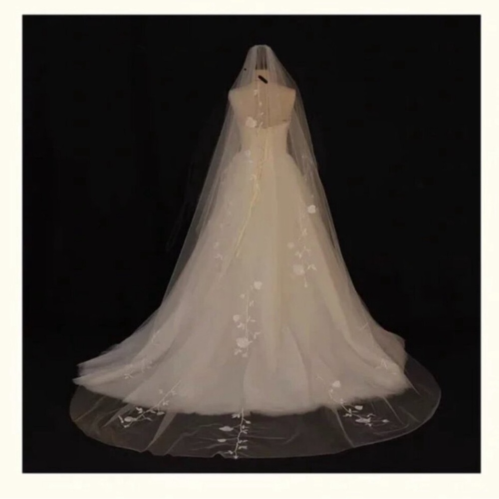 Bridal Long Veil with Floral Embroidery - Ivory